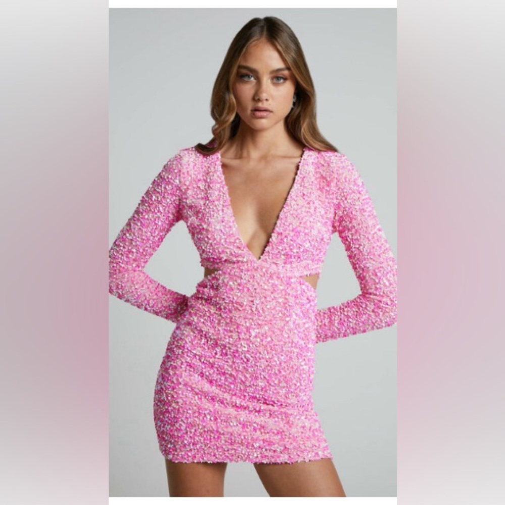 Show Po pink sequins dress